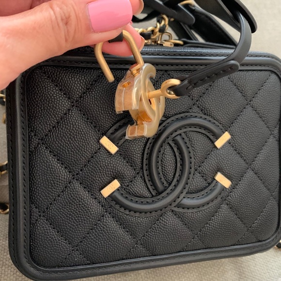 Chanel CC Filigree Vanity Small Black - Picture 13 of 17